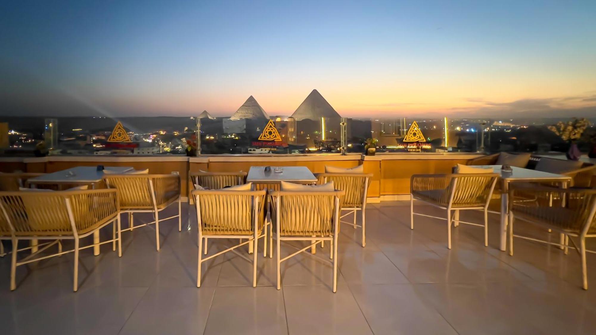 Luxury Panoramic Pyramids & Jacuzzi Inn El El Cairo Exterior foto